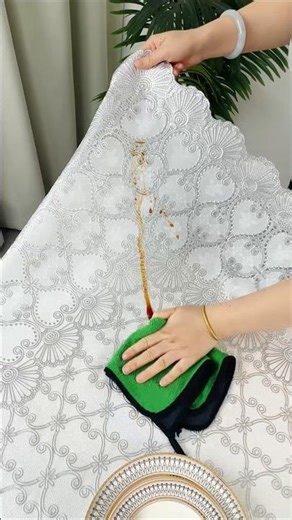 Amazing Waterproof Tablecloth! Spill Proof Home Hack