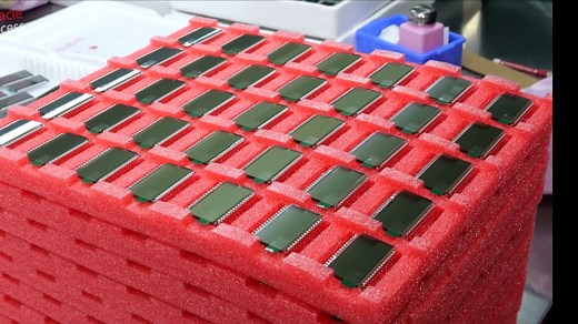 【工业揭秘】一块LCD屏幕的诞生：从玻璃到像素的百道精密工艺