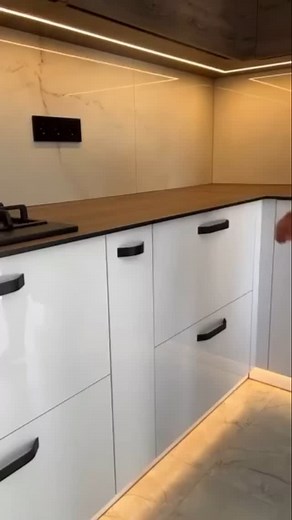 Bursa içindeki tüm tadilat ve yenileme işleriniz için ulaşabilirsiniz. _________________________________________ Yaşam alanlarınızın görünümünü bizimle değiştirin. Hizmetlerimiz hakkında detaylı bilgi almak için web sitemizi ziyaret edebilirsiniz. 👇 👇 https://bidecorsyapi.com/ İşini iyi yap! İşini iyi yapmak kazancının karşılığı değil,karekterinin yansımasıdır! 📩Bilgi için DM ☎️0539 563 30 80 🔍Yerinde keşif 📝Teklif 📐İmalat öncesi 3D Görselleme ⏱Zamanında Teslim 🛠İmalat sonrası Teknik Dest