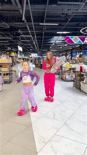 How many flips did you see? 🤸‍♂️💵