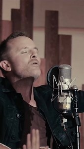 Unto us a Child is born The King of kings and Lord of lords And He shall reign forevermore, forevermore | Chris Tomlin