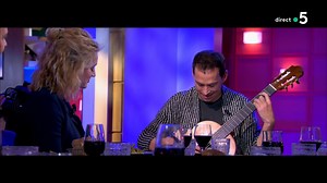 🎵 Thibault Cauvin et Nadia Tereszkiewicz interprètent "La chanson d'Hélène" dans C à Vous 🎵 | C à vous