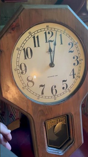 Verichron Quartz Westminster Chime Wall Clock (Read Description) (With Old Movement)