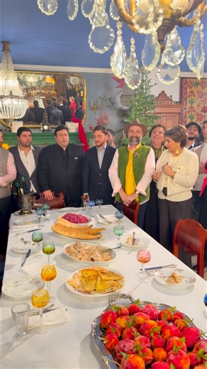 Gardenia Shevardnadze • გარდენია შევარდნაძე | გილოცავთ დამდეგ შობა ახალ წელს კალანდას!!! 💫💫 გვიყურეთ რუსთავი 2-ის წინასაახალწლო ეთერში. #gardeniashevardnadze #ნათიამახათაძე მომეწიეთ... | Instagram