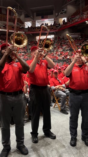 We stopped at Skull Session to hear about some favorite memories and traditions from a few @tbdbitlalumni! 🥁🎓 #BuckeyeForLife | Ohio State Alumni