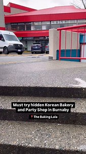 11K views · 297 reactions | If you haven’t been to The Baking Lala in Burnaby, add it to your list. They sell freshly baked treats like cookies, scones, macarons, and more. They’re very popular for the whole birthday cakes and party decor too. The Baking Lala 219 4501 North Rd Second Floor(2층, Burnaby, BC V3N 4M8 #burnaby #burquitlam #northroad #thebakinglala #cake #birthday #vancouver #vancouverfood #vancouverfoodie #vancouvereats #yvreats #yvrfood #yvrfoodie | Foodology | Facebook