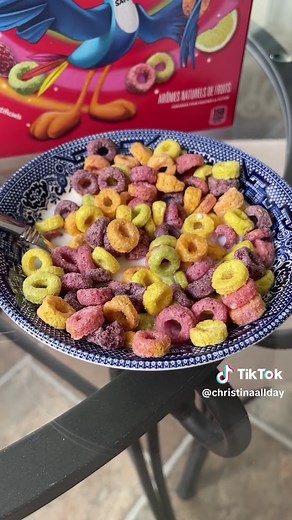 Froot Loops: A Closer Look at Differences in Ingredients and Nutrition