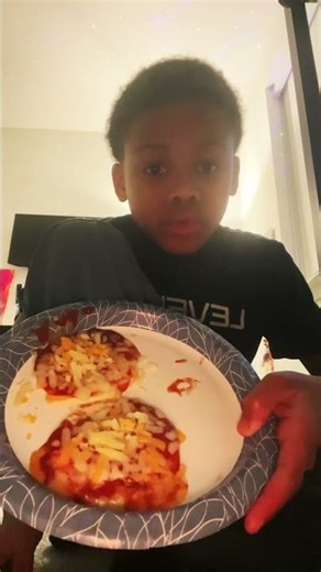 How to make the best pizza Lunchables ￼