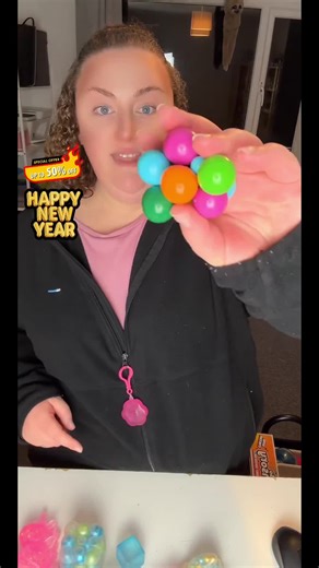 Get ready to twist, squeeze, and fidget your stress away with our Oh So Sensory Fidget Atom! 🌀✨ Perfect for play, focus, and endless fun! 🧸💖 #FidgetToys #SensoryPlay #StressReliefToys #FidgetFun #SnugglySquad