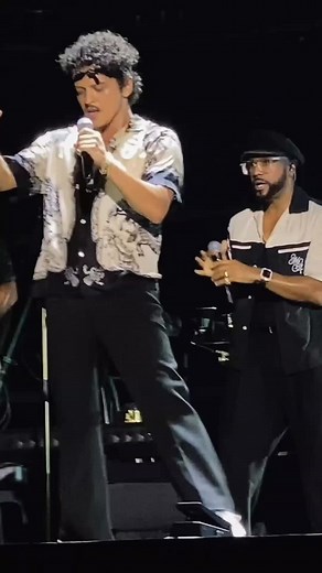 Bruno Mars Live in Jakarta | Perm Performance Highlights