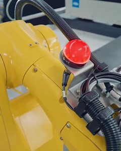 Automation in the Medical Industry! Smith Nephew is transforming manufacturing with automation solutions provided by FANUC. This success story highlights the challenges and triumphs of integrating industrial robots, streamlining multi-machine operations, and achieving a 45% increase in production volumes. 📈💪 See the full video here: https://www.youtube.com/watch?v=vs_obPyHovI #MedicalTechnology #SmithAndNephew #RoboticSolutions #FANUC | FANUC Europe