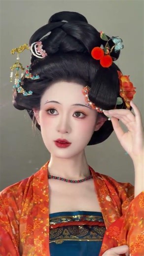 Revive Ancient Beauty: Tang Style Light Makeup in Xi'an