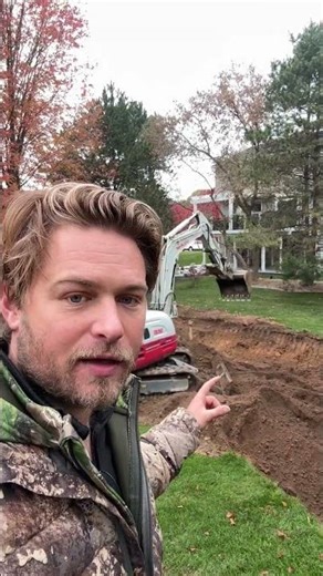 How to dig a swimming pool the right way #swimmingpool #outdoorliving #backyard #construction