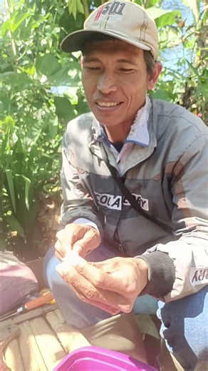 The story of a pilgrim visiting the tomb of a saint #short #trending #bangreng