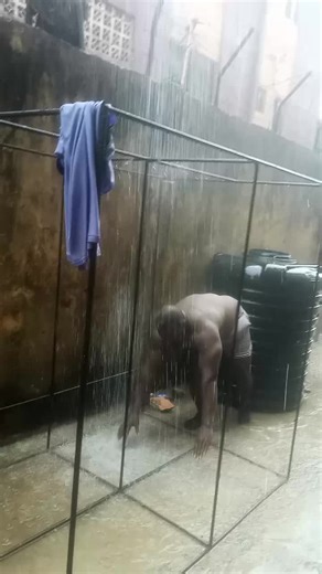 pushups in the rain challenge,leggo