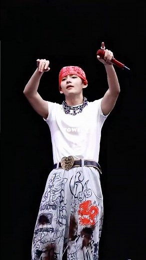 [4K 직캠] When BTS V heard 'ARIRANG' in Tampa...