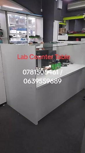 Exploring Lab Counter Tables for Effective Workspaces