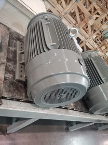 [Hot Item] Motor IEC 60034-7 Mounting of B3 Ye3-355 1-2 355kw 2985rpm
