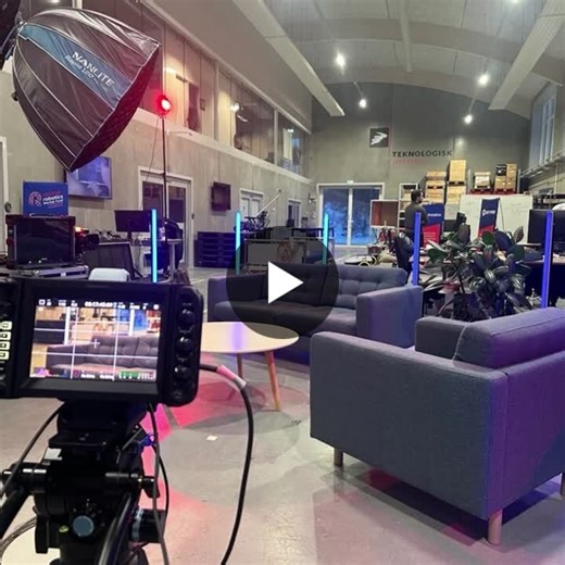 🎥 𝗧𝗵𝗲 𝘀𝘁𝘂𝗱𝗶𝗼 𝗶𝘀 𝗿𝗲𝗮𝗱𝘆 – 𝗼𝘂𝗿 𝗼𝗻𝗹𝗶𝗻𝗲 𝘁𝗮𝗹𝗸𝘀𝗵𝗼𝘄 𝗴𝗼𝗲𝘀 𝗟𝗜𝗩𝗘 𝗮𝘁 𝟭𝟬:𝟬𝟬!Build the Right Founder Team – From Day One. In today’s online talkshow, we share real… | Odense Robotics