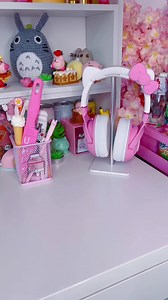 795K views · 10K reactions | Unboxing Hello Kitty blind box  #hellokitty #sanrio #blindbox Sanrio Hello Kitty Europe #asmr #unboxing #kawaii #kawaiiasmr #tappingasmr #relaxing | Pinku Kiwi | Facebook