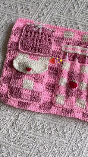Crochet Hook Case - DIY Handcrafts | Moclentheoyeucau