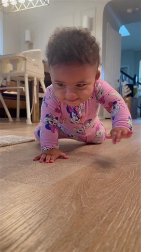 🥹💖 Daddy daycare has paid off! We got 1/2 babies crawling! 😎 Ivy you got 24-hours to respond. 😂