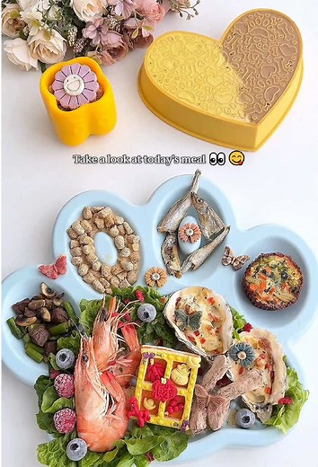 We’re having a seafood feast again today! Same product is right here 👉🏻https://www.petlyz.com #asmr #asmrsounds #yogurtbowl #enrichment #puppy