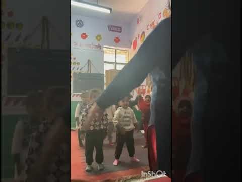Pre School Activities m Bacho ko Prayer or Exercise Karvai