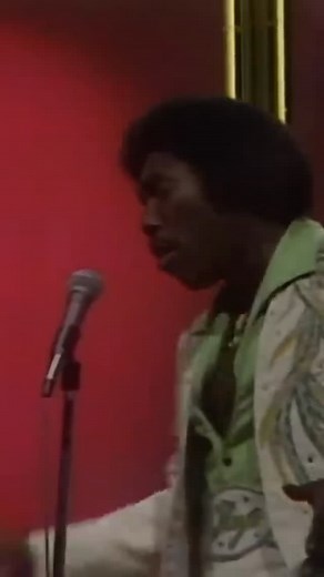 🎶 Let me hold you tight 🎶 | The O'Jays