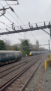 GWR Class 802 is meeting Class 387 at Acton Main Line station #railwayvideos #GWR #trains #railway | RailwayVideos