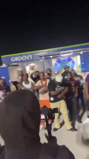 SMOKE LIF3 on Instagram: "#CHOOCHOO #TRAIN @og_smoke_train_ X @mr.za_zilla 🚂🚂🚂🚂 SHOT BY @mdefilms 🚂🚂🚂🚂🍊🍊🍊🍊🤞🏾🤞🏾🤞🏾🤞🏾🤞🏾🧡🧡🧡🧡🧡🐗🐗🐗🐗 #Groovy #HooverSt #Houston 716 50thys 🍊🍊🍊🍊🍊🧡🧡🧡🧡🧡🧡🧡"