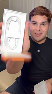 2.5M views · 37K reactions | Me compré el NUEVO iPhone y no me funcionó… Se me cayó en cuanto lo abrí  Estas son mis primera impresiones | Bymarcastaneda | Facebook