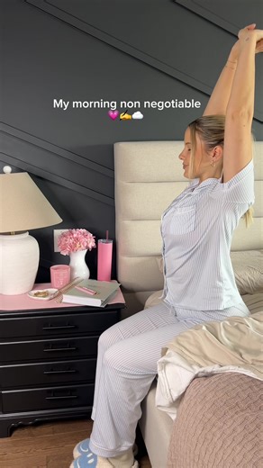 As a service provider, I have to start every single morning with my client appointment & finance planner! It’s a non-negotiable ✨📔✍️ It tracks all of my appointments for the day & I can track all of my new vs existing clients, all of my income, and the inventory I ordered plus there are pages like a social media schedule, goal tracker, calendar overviews, reflections and so much more that have really helped me stay organized within my business 💕 These client appointment and finance planners ar