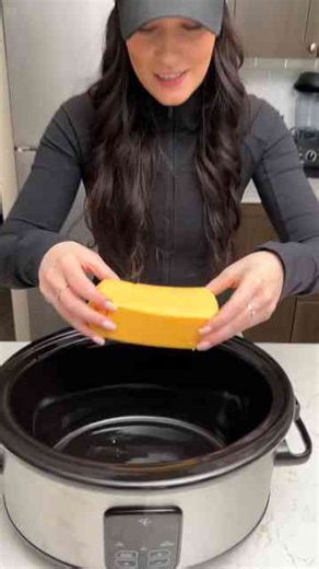 Crockpot Mac and Cheese