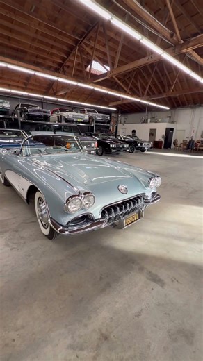 1959 Chevrolet Corvette C1 in Frost Blue