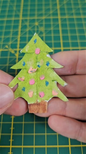 Easy Christmas Tree with Watercolor and Oil Pastel 🌲