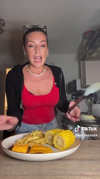 kerrieessex (@kerrieessex)’s videos with original sound - kerrieessex