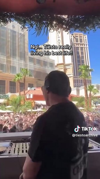 Tiesto's Epic Festival Performance Highlights
