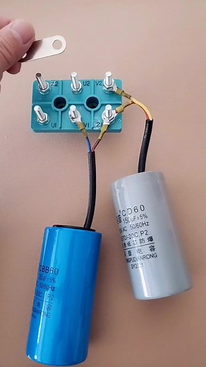 Connecting Capacitor for Forward and Reverse Circuit