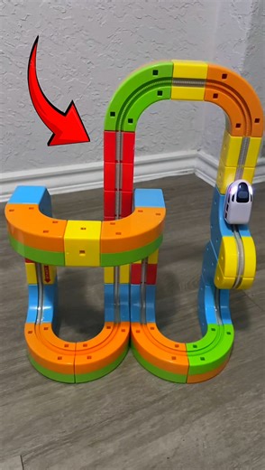 Watch Electric Train Set Review on Amazon Live