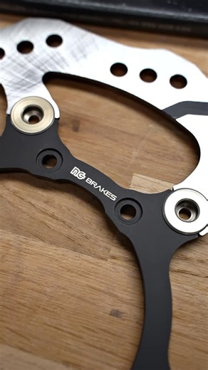Ognibene | Ingranaggi e Componenti Moto e Industria on Instagram: "🔥 Controllo totale. Sicurezza assoluta. I dischi freno NG Brakes nascono da oltre 50 anni di esperienza e tecnologia avanzata 💥 Prestazioni elevate, materiali di qualità e massima affidabilità anche nelle condizioni più estreme 🏍️💨 Disponibili ora su Ognibene Chaintech: scegli la frenata che fa davvero la differenza ⚙️🛑 👉 Scopri il modello giusto per la tua moto sul nostro sito #ngbrakes #ognibenechaintech #motoparts #freni