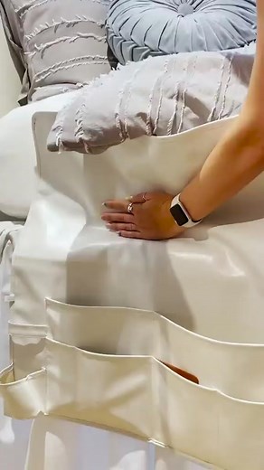 If you have a lofted bed you need this bedside caddy 😅 Link in bio to shop these! #dormmusthave #dormhacks #loftedbed #dorm #collegehacks #spacesaving #backtoschool #commissionearned