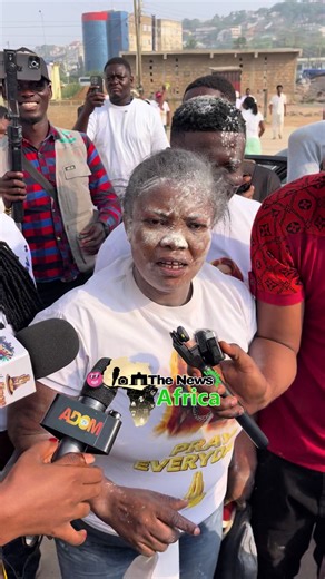 Live Updates: Members of Evangelist Patricia Asiamah’s church, popularly known as Agradaa, have gathered to express gratitude to God following the release of their Head Pastor. The congregation offered prayers and thanksgiving after her initial 15-year conviction was reduced to one year, leading to her return home. #TheNewsAfrica #News #Agradaa
