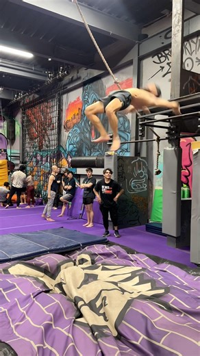 Some bar flips🥷🏻 #movement #parkourtraining #tricking #parkourworkout #fit #flip