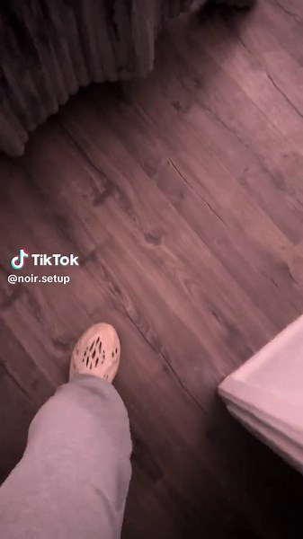 Exploring Minimalist Tech Setup Ideas