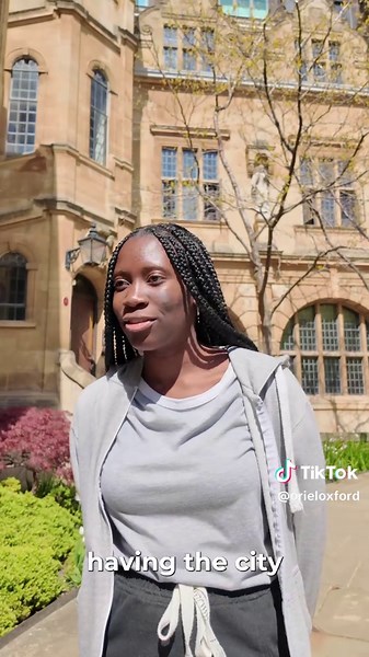 Summer Eights 🚣‍♂️ Lemon meringue pie 🍋 Oriel Ball 🪩 There's plenty to look forward to during Trinity! #Student #Oxford #University #OrielCollege