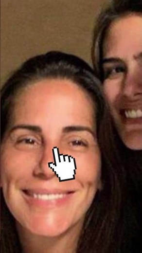 Cleo Pires cantando ao lado das duas irmãs