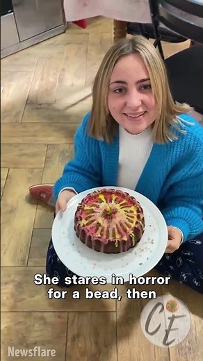 Mom’s Baking Tutorial Takes a Hilarious Turn! 🤣🍰