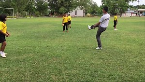 2.2M views · 10K reactions | 15.30 เลิกเรียน 15.30 - 16.30 ซ้อมตะกร้อกับครูทุกวัน จากเดาะไม่เป็น ตอนนี้โต้ตอบกับครูได้แล้ว | คณิตศาสตร์ by พี่ช่วย | Facebook