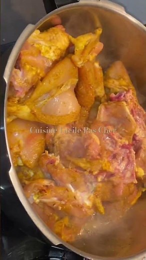 Mon colombo de poulet en cours de cuisson #cuisinefacilepascher #food